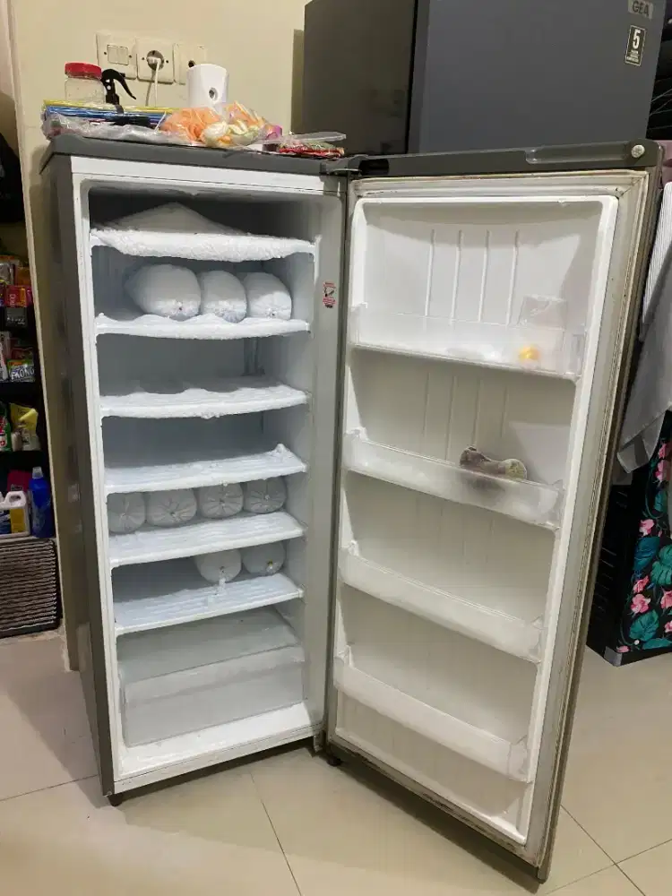 Kulkas freezer LG