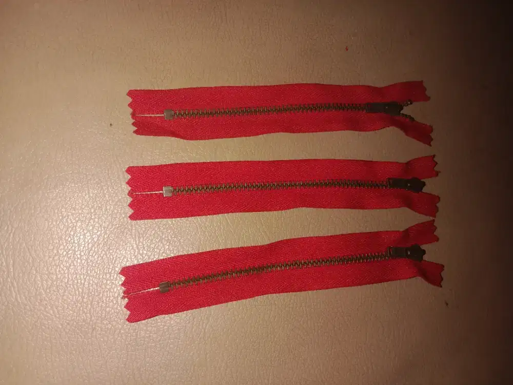 Resleting Normal Ori YKK No. 5 Red (18cm)