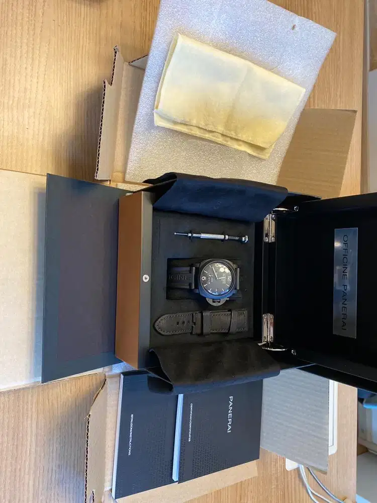 DIJUAL PANERAI LUMINOR 1950 10DAYS CERAMIC