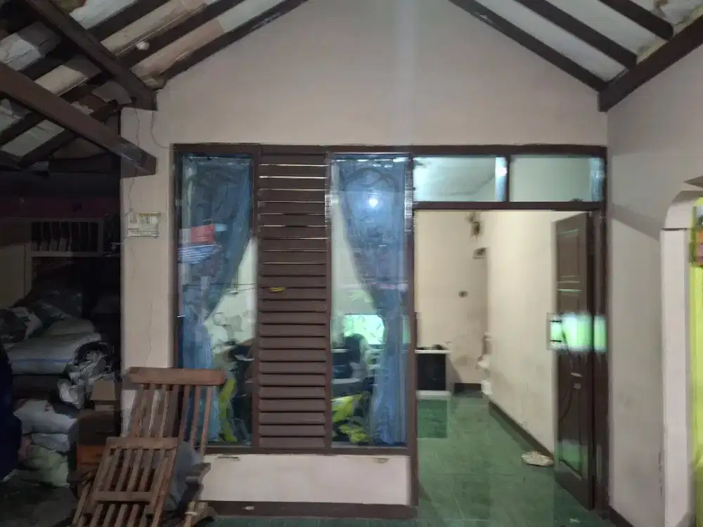 Jual Rumah Tinggal Pinggir Jalan ada Kios nya