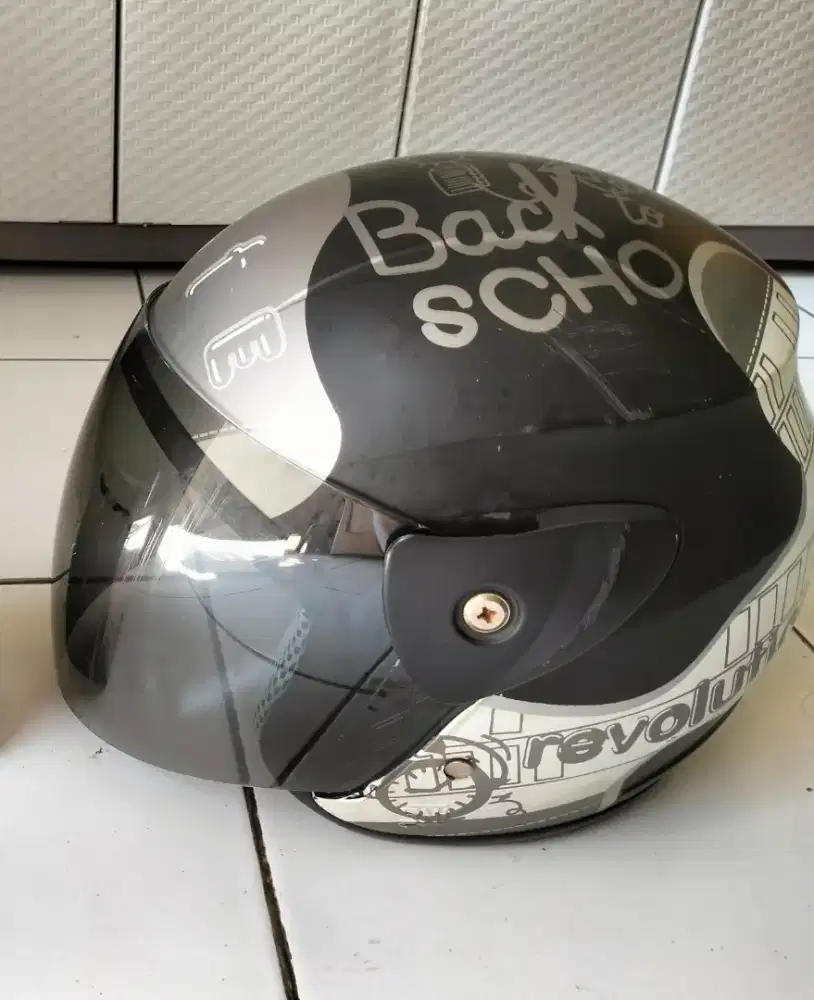 Dijual helm ukuran L