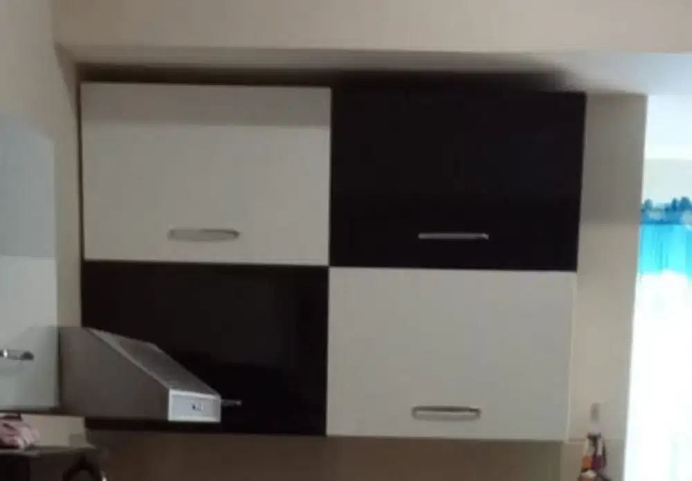 Lemari gantung dapur informa