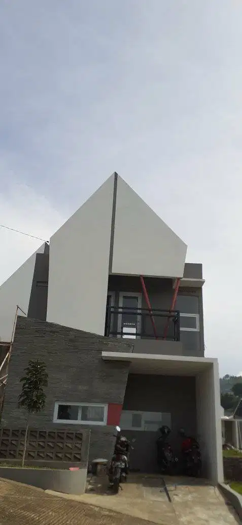 RUMAH BARU MINIMALIS MURAH DALAM CLUSTER DI JATIHANDAP BANDUNG