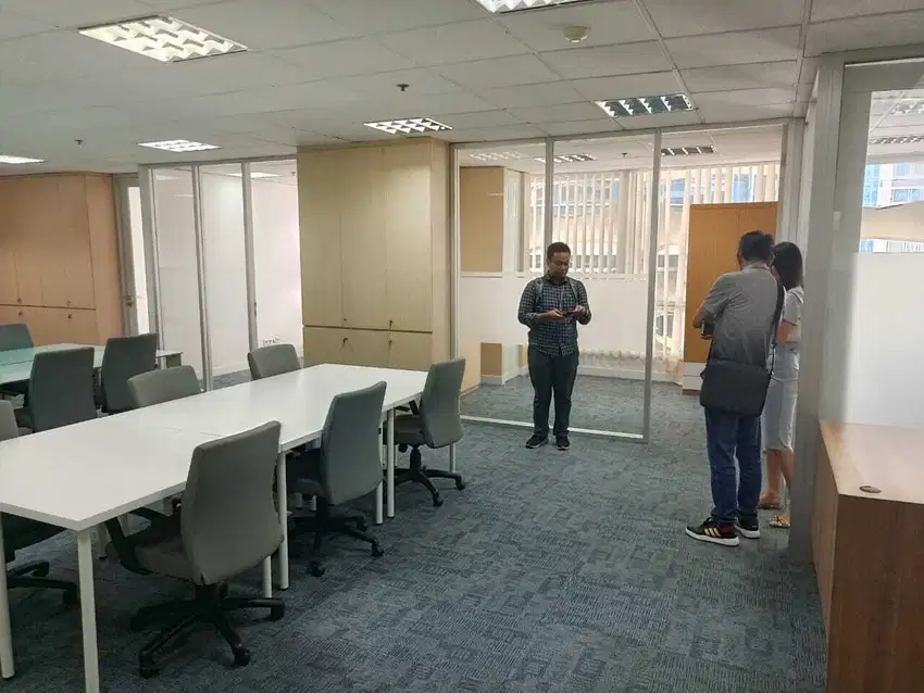 SEWA KANTOR FURNISH SCBD JAKARTA SELATAN SEQUIS CENTER 165sqm