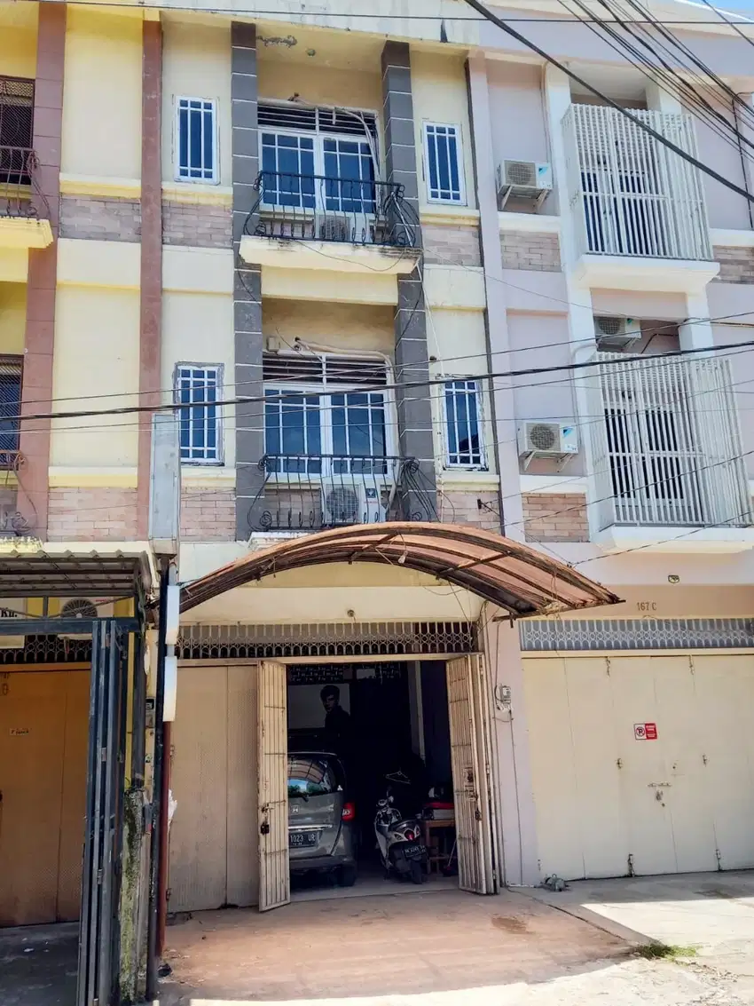 Ruko Tengah Kota Lokasi Dekat Mall Ratu Indah