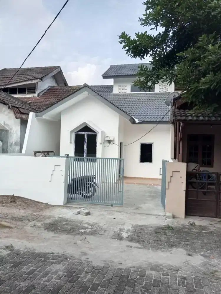 DIJUAL RUMAH SIAP HUNI DI PERUMAHAN MAHKOTA MAS CIKOKOL TANGERANG KOTA