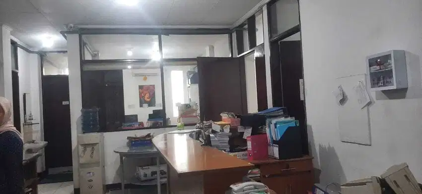 Gedung perkantoran 3.5 lantai maindroad Buah Batu dkt hotel horison