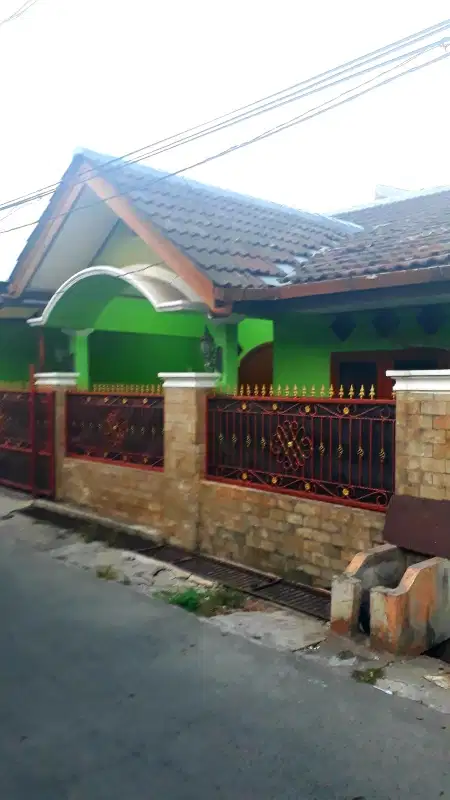 Rumah bagus di Perumahan Serua Permai ciputat
