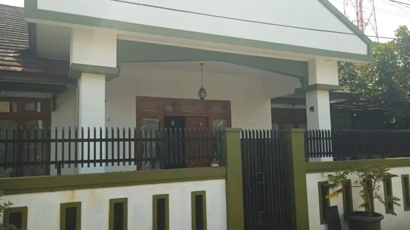 Dijual Rumah Cisaranten  cocok untuk Tempat tinggal