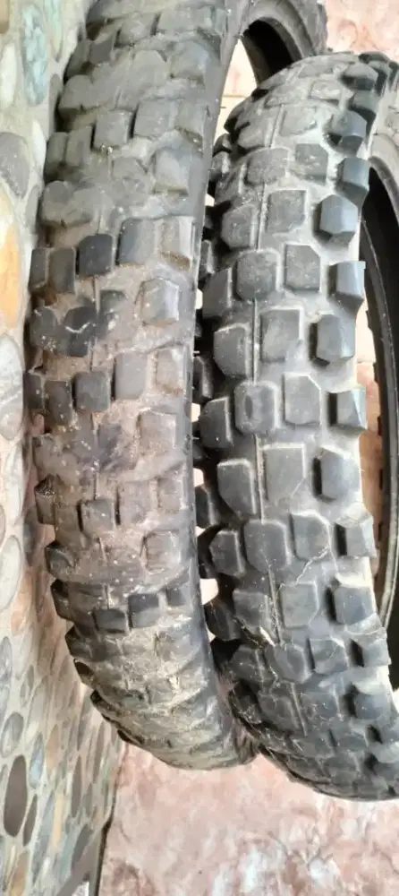 Dijual Ban Motor Trail Ring 21-18 bekas Honda CRF