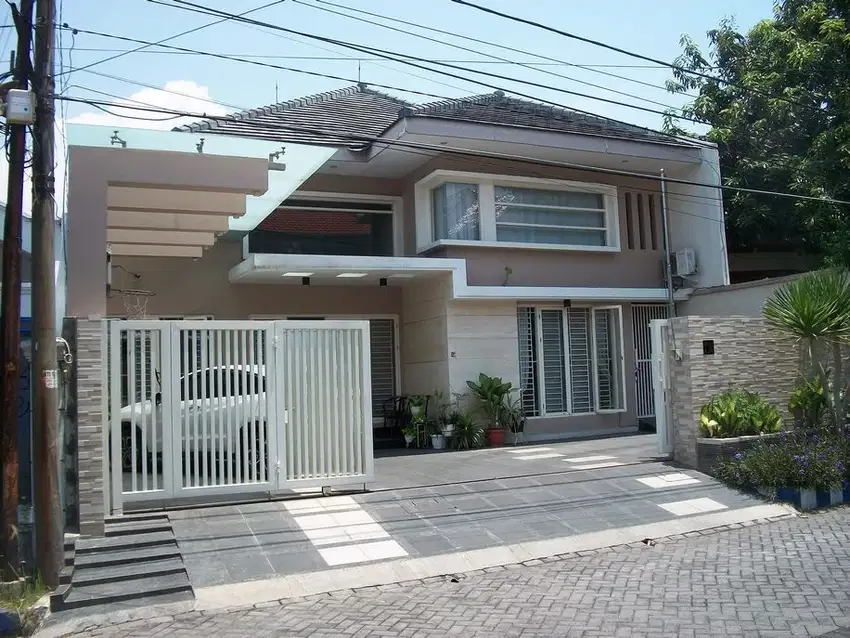 Rumah di Sutorejo Utara