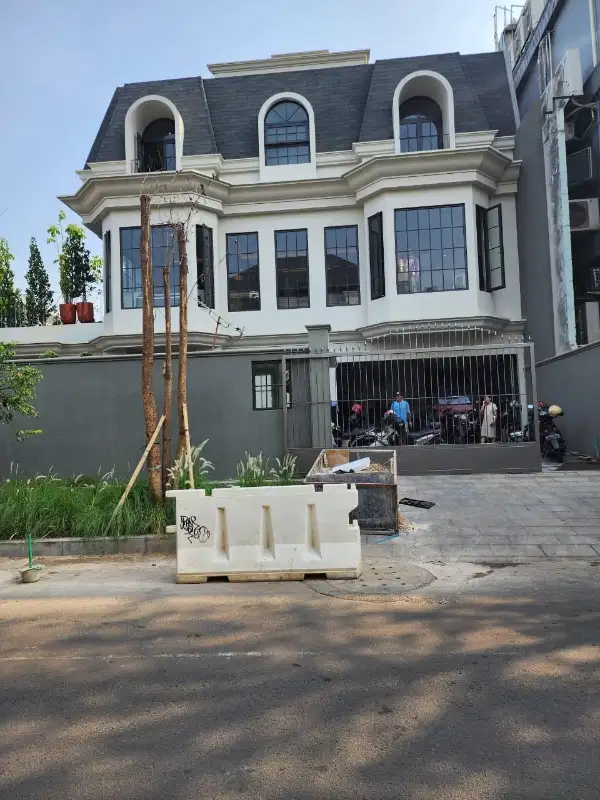 dijual rumah brandnew di Senopati area kebayoran baru