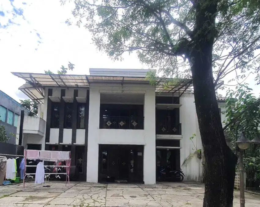 Rumah Nyaman 2 Lantai di Lippo Cikarang Bekasi