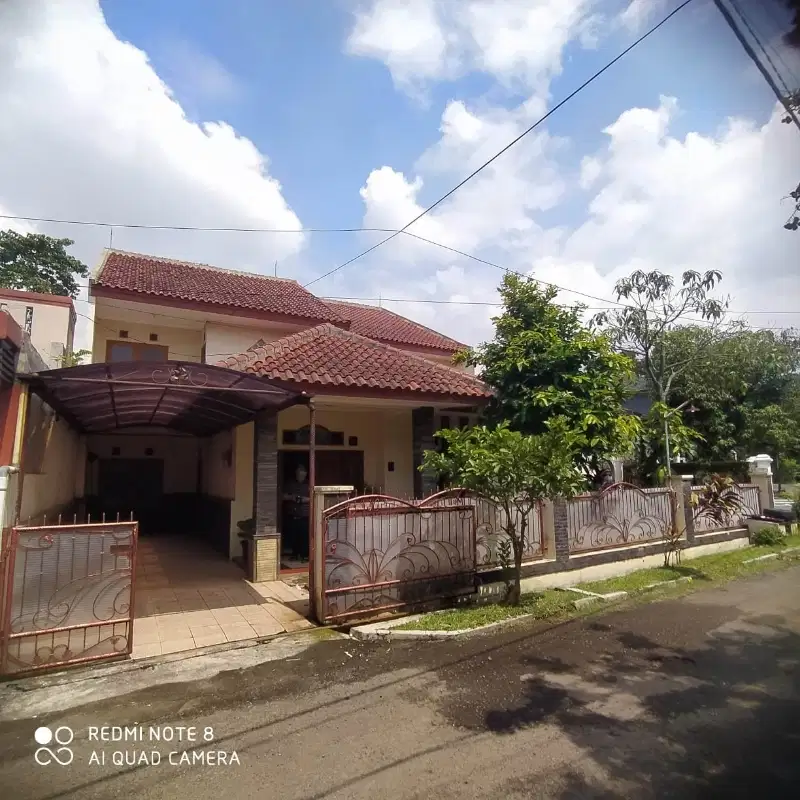 Rumah dijual lokasi depan  griya arcamanik