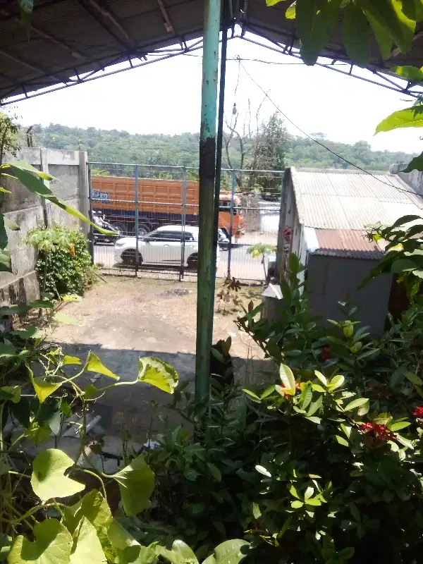 Di jual Rumah pinggir jalan Nasional