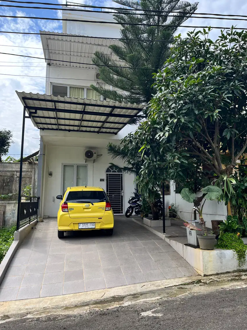 Rumah Dijual Bogor 3 Lantai + Rooftop Sentul City SHM