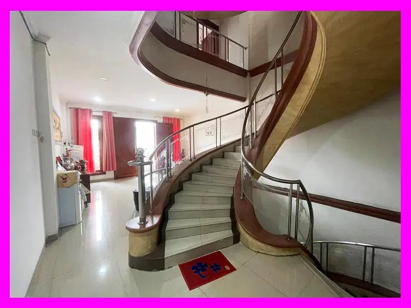 dhyana Rumah sewa full furnish uk 5x20m hadap selatan di komplek kavli