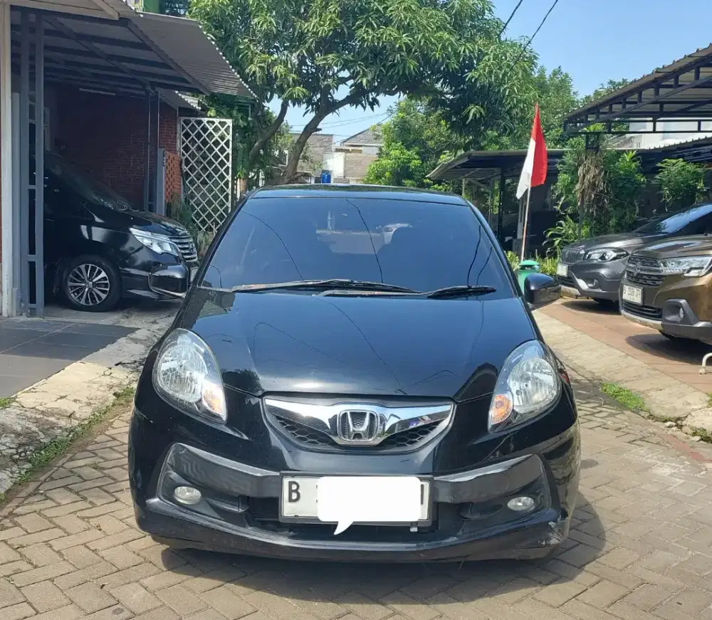 Brio 1.2 E Matic 2014 Hitam