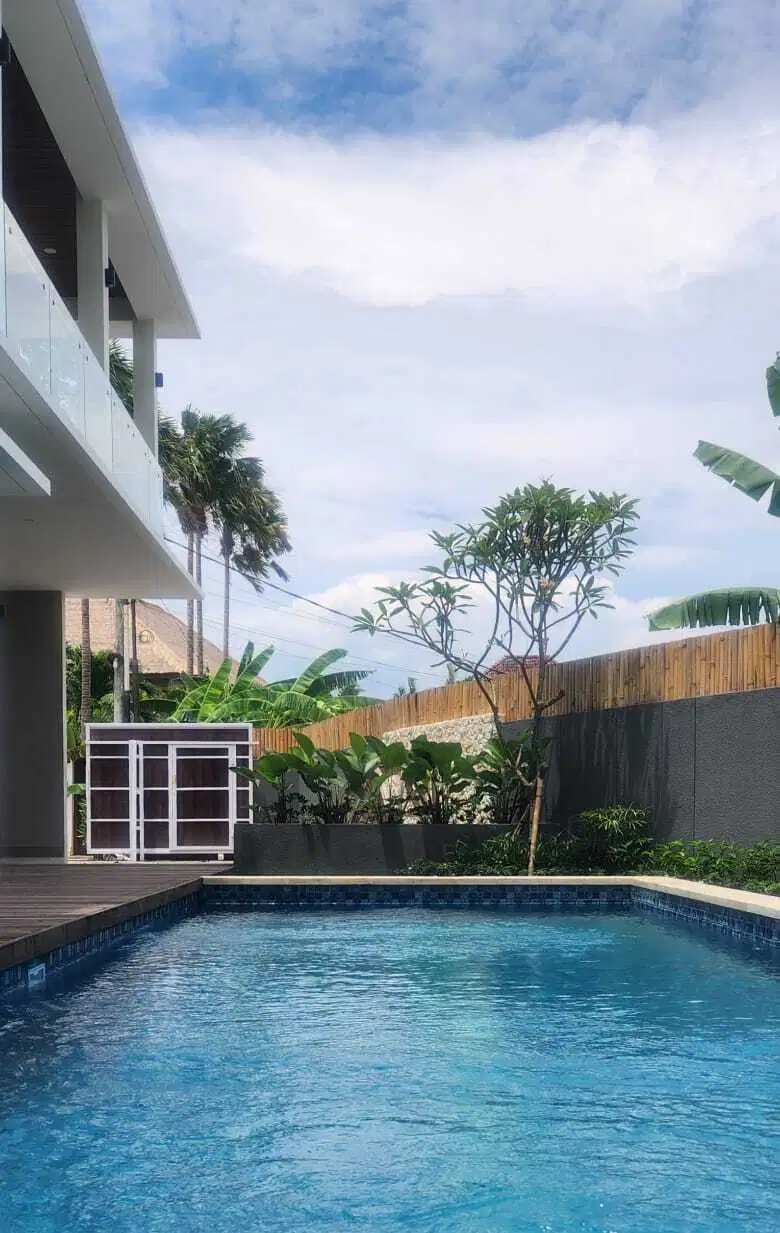 Disewakan rumah gaya villa di Berawa, Canggu.