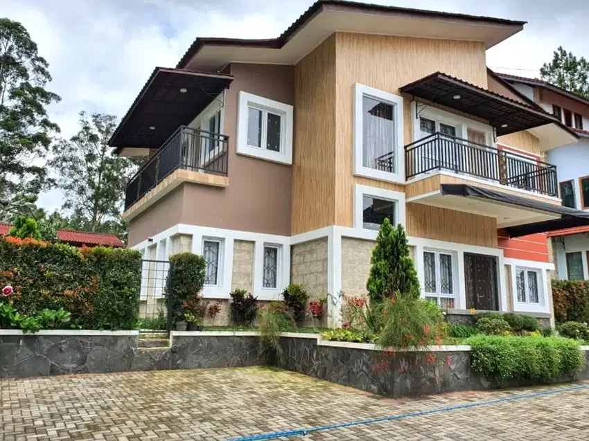 Villa Istana Bunga 20x25 500m type 5KT Lembang Bandung