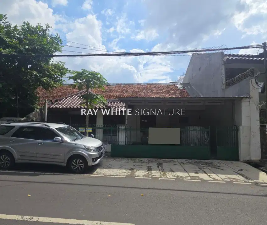 Dijual Rumah Lama di Jl Danau Poso, Bendungan Hilir