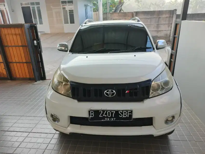 Toyota rush 2012 type S matic