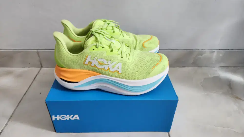 Sepatu lari karbon Hoka Skyward X - Ukuran EU 46 ⅔ / 30 cm