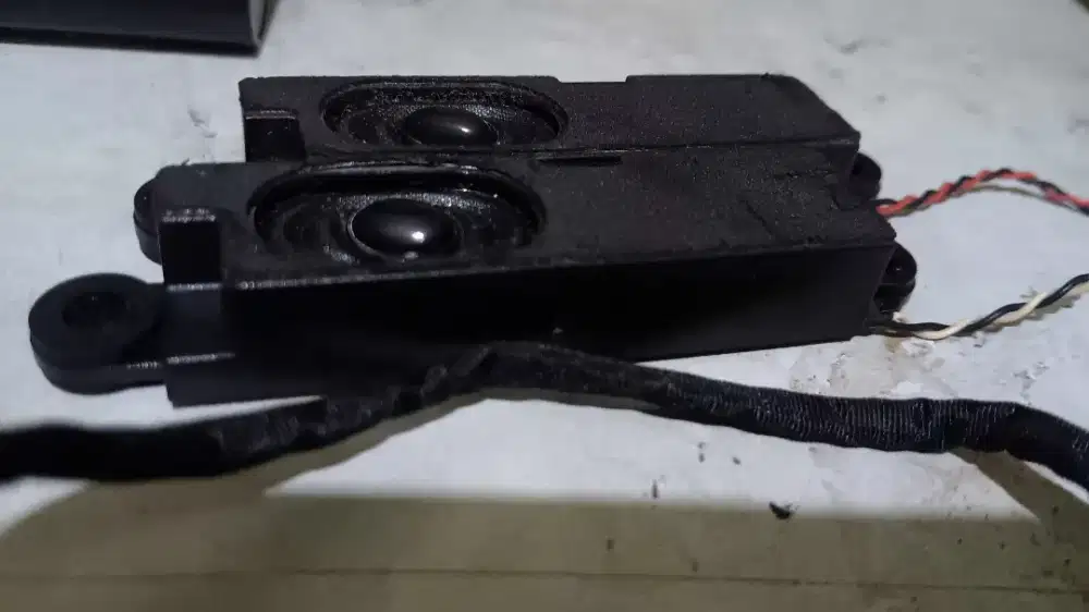 Sperker dalam dr aio acer z2610G bagus ok