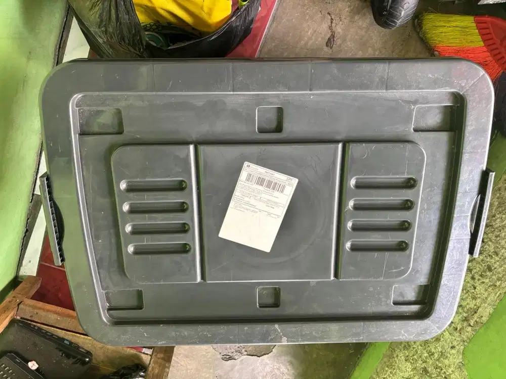 Box kontainer uk.180 & 140 besar