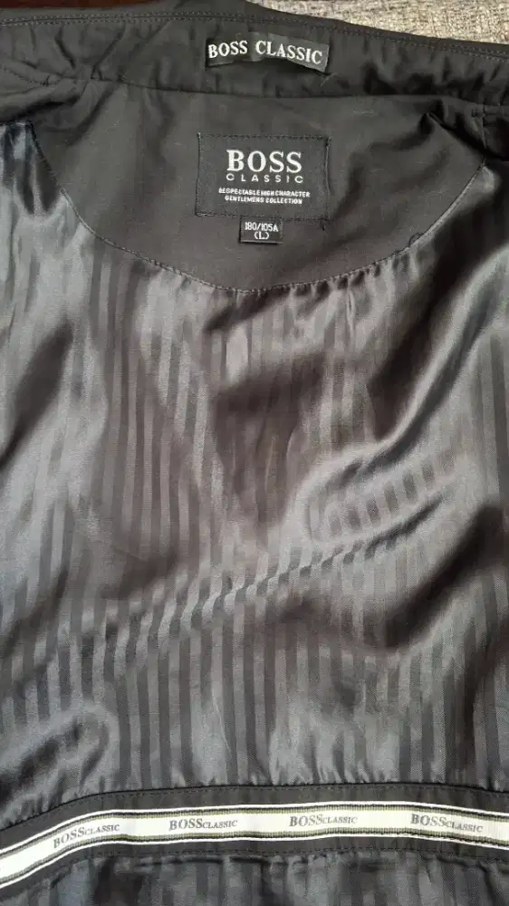 Jaket Boss Classic, ukuran L  (Prelove)
