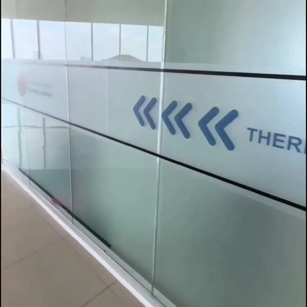 jasa pasang stiker kaca sundblas kaca film dll