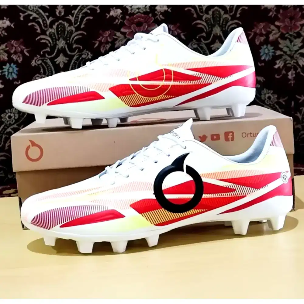 Sepatu bola dewasa termurah (KIRIM COD)