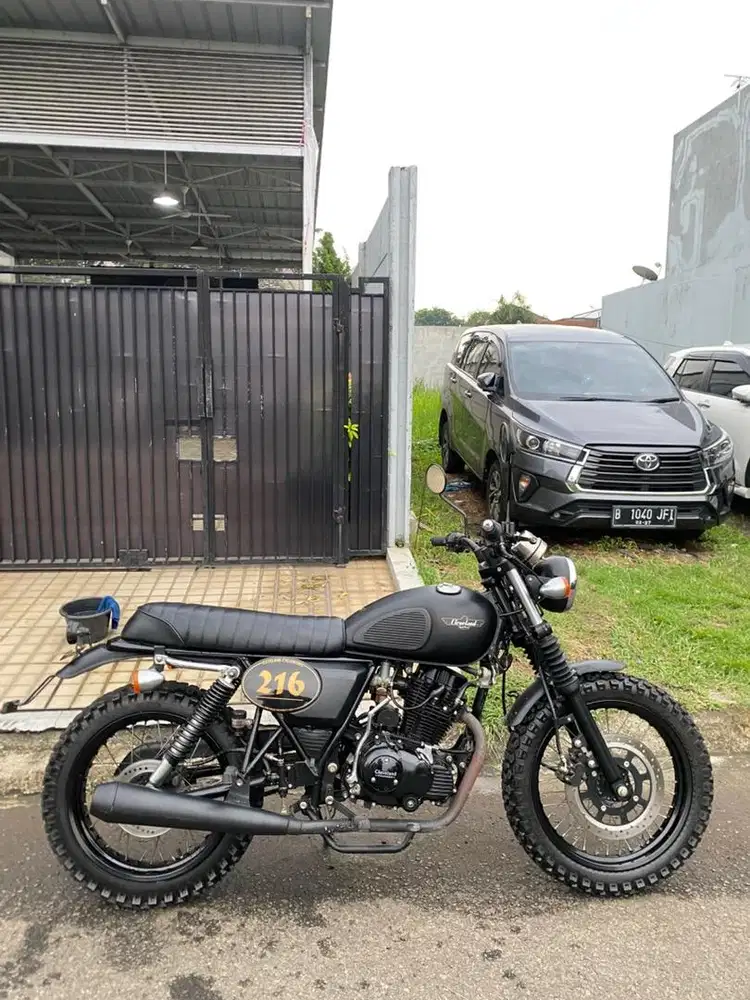 DIJUAL MOTOR CLEVELAND ACE SCRAMBLER 250cc