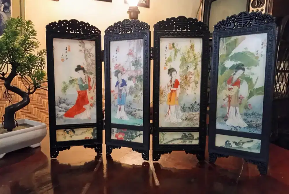 Vintage Miniatur Sketsel Partisi Motif Wanita Asia 4 Panel Original