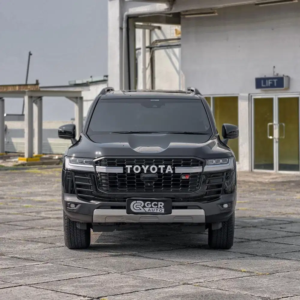 KM 10 RIBUAN! LAND CRUISER VXR 300 300 GR SPORT DIESEL MATIC NIK 2024