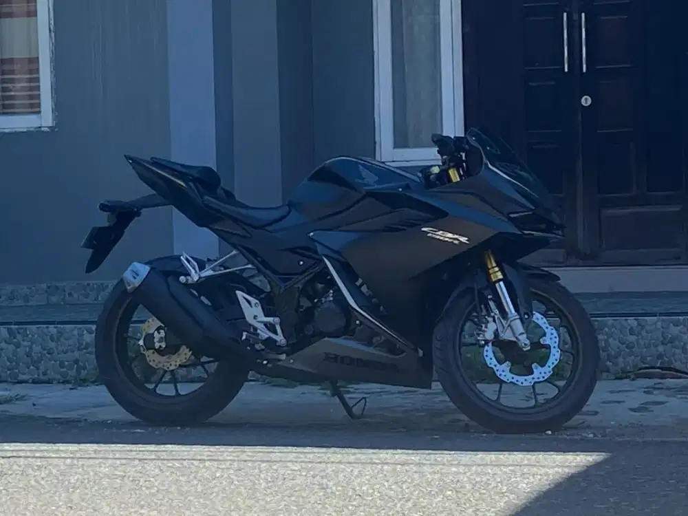 Cbr 150R mate black