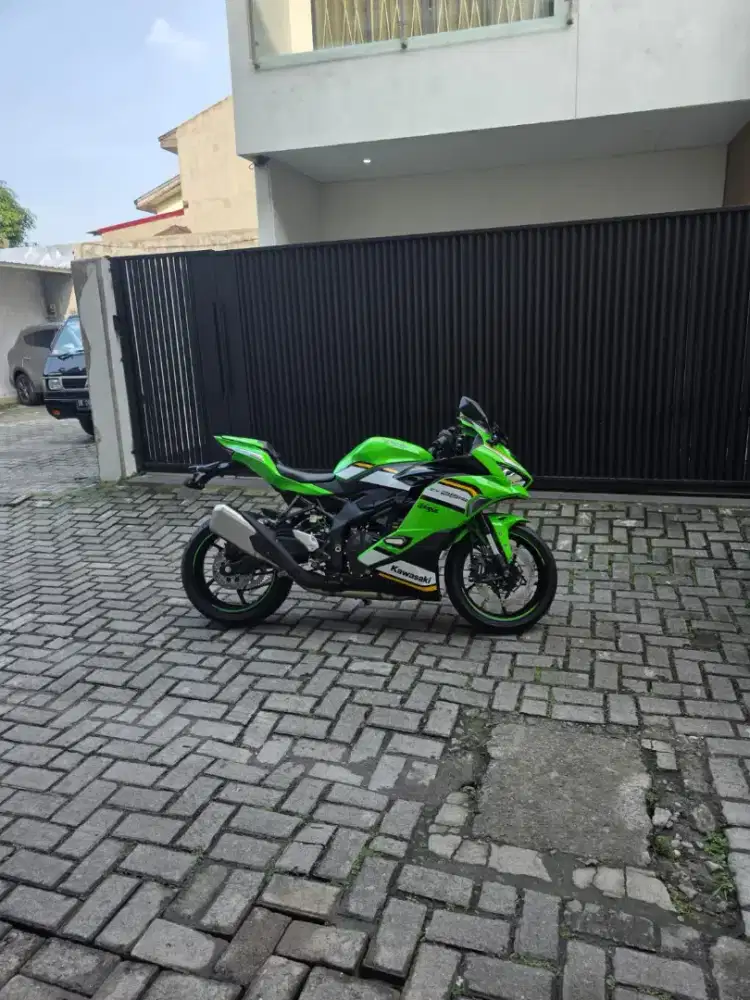 Kawasaki ZX25 RR Tahun 2025 KRT Edition