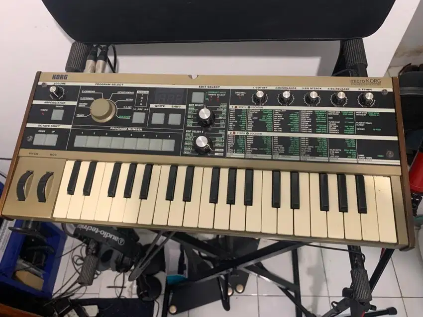 MICRO KORG keyboard