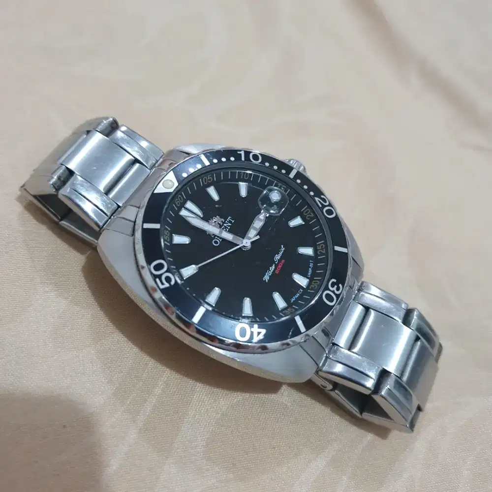 Jam Orient Diver 200 M