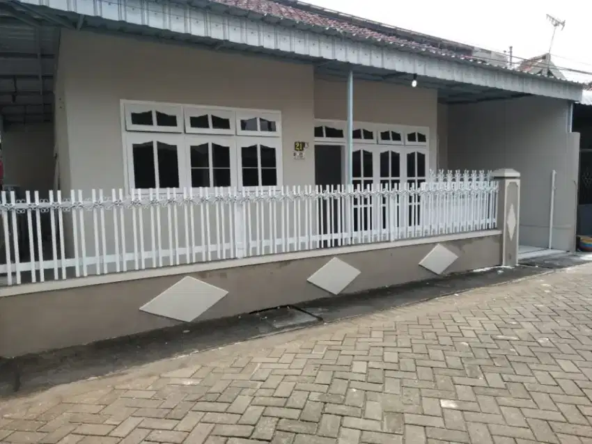 DIJUAL RUMAH STRATEGIS NGEMPLAK TULUNGAGUNG KOTA