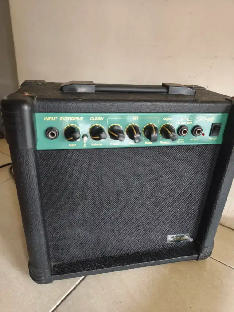 Dijual amplifier gitar elektrik. Merk stagg type 15 GA DR