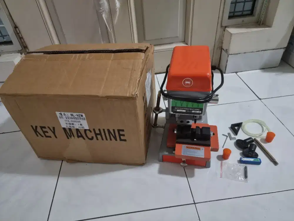 mesin duplikat kunci