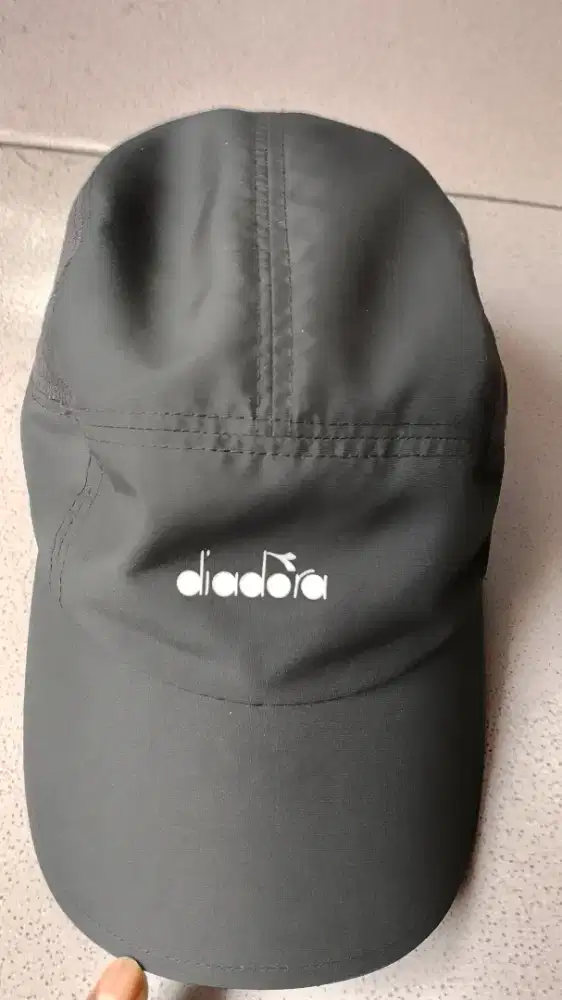 Topi Diadora baru 2 x pakai
