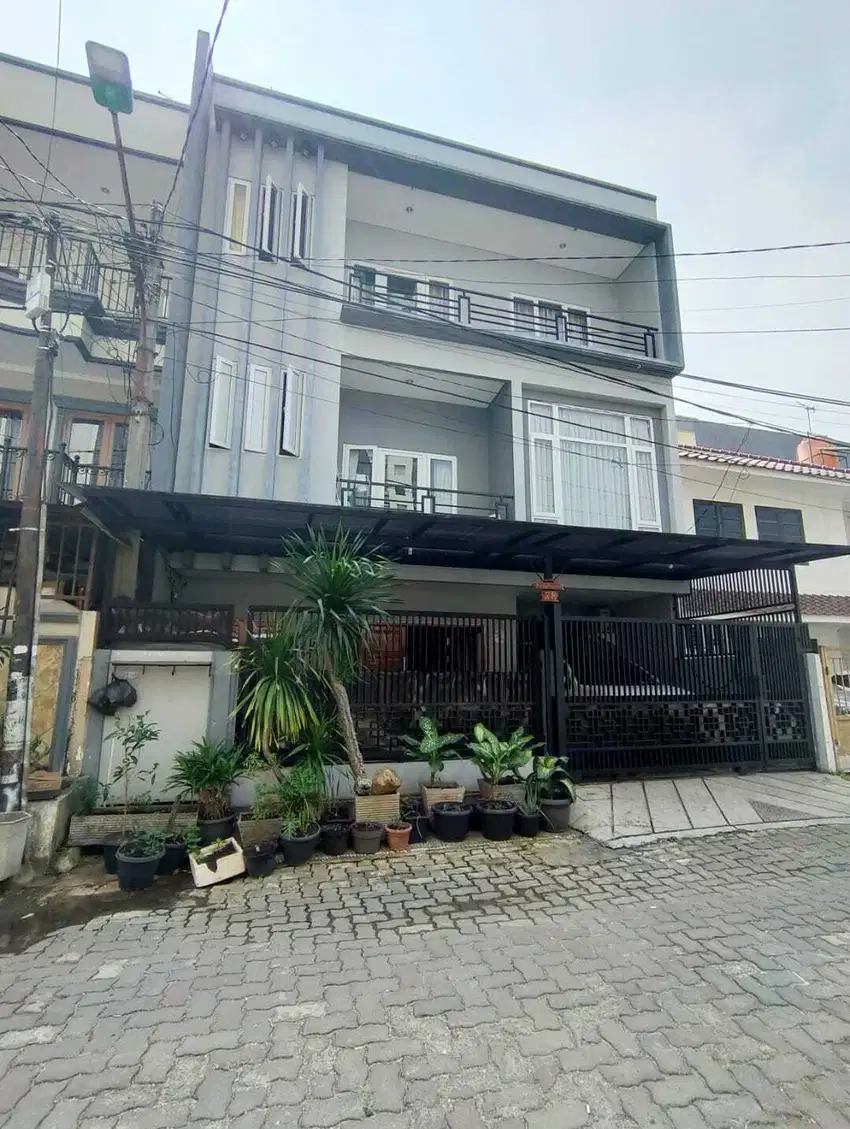 JUAL RUMAH SUNTER 3 LANTAI MINIMALIS, FURNISH LUX, 9X15, SIAP HUNI