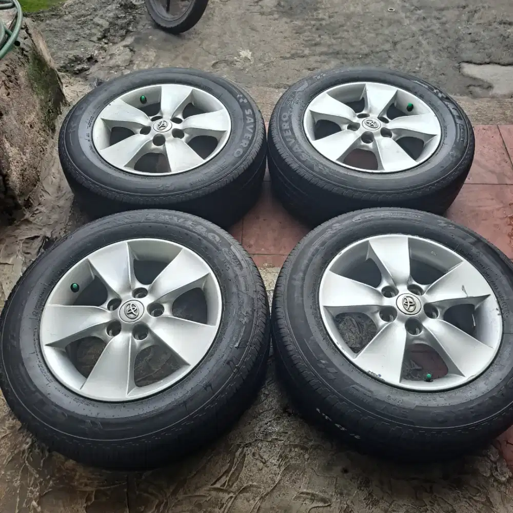 Rush velg dan ban ring 16 toyota rush bisa buat innova camry dll