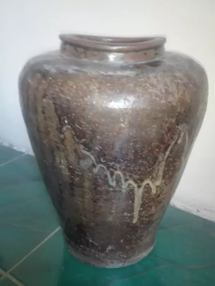 Guci Temuan Song Dinasty Coklat.