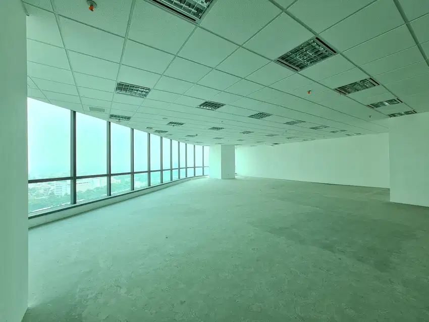 Dijual Murah Office Lippo St Moritz Puri Indah di CBD Jakarta Barat