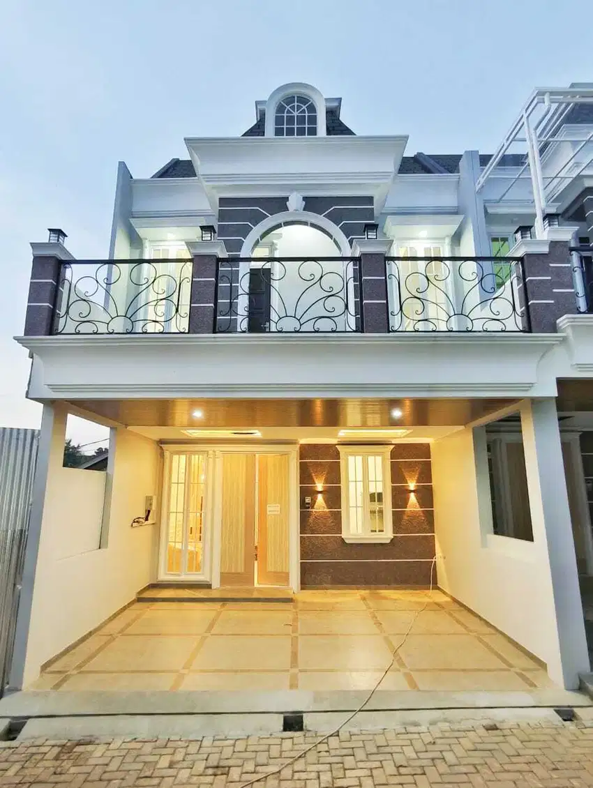 RUMAH CLASSIC MEWAH SRENGSENG SAWAH JAGAKARSA