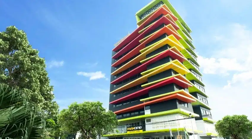 Di JuaL HoteL Max One Dharma Husada