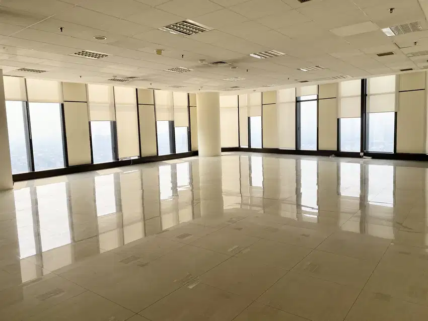 Disewakan unit kantor office di Alamanda Tower Cilandak, dpn tol JORR